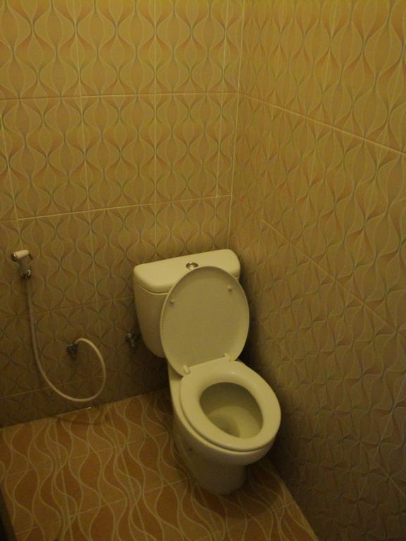Puji Homestay マタラム エクステリア 写真