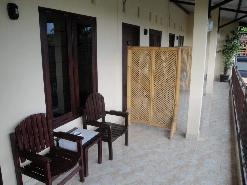 Puji Homestay マタラム エクステリア 写真