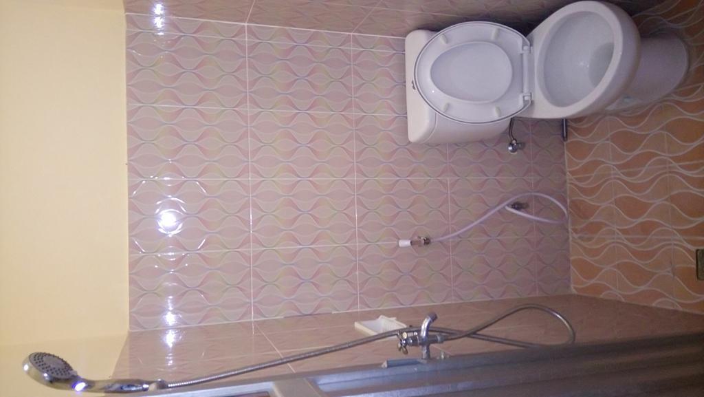 Puji Homestay マタラム エクステリア 写真