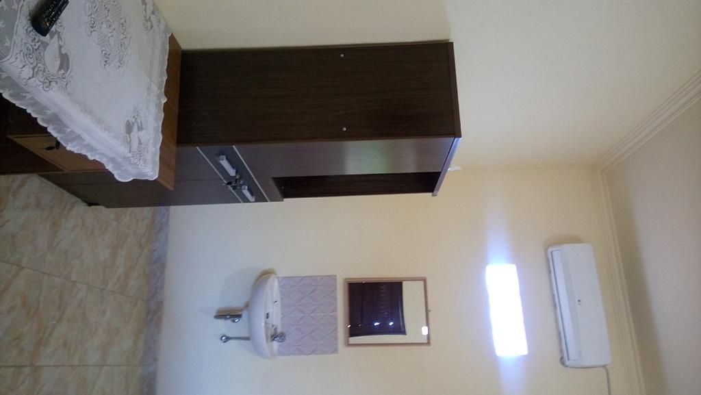 Puji Homestay マタラム エクステリア 写真