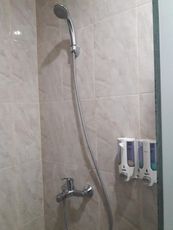 Puji Homestay マタラム エクステリア 写真